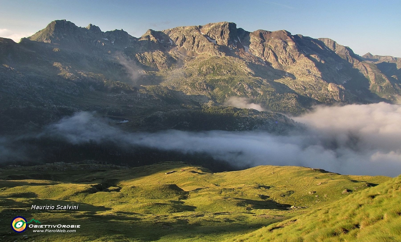 12 Passo Selletta, panorama sulla Conca del Calvi....JPG